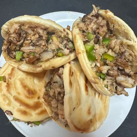 肉夹馍 Roujiamo